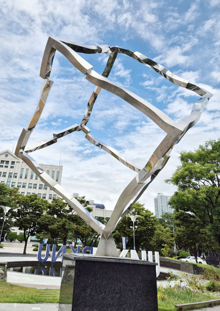 주사위 조형물(허공에의 드로잉) 2